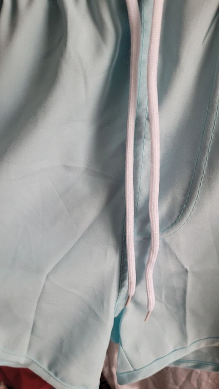 Short léger - photo numéro 3