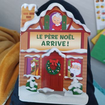 Livre le père noël arrive !