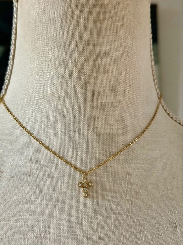 Collier réglable acier inoxydable or petit croix cristaux ronds