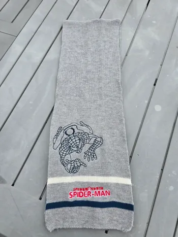 Écharpe Spiderman très bon état
