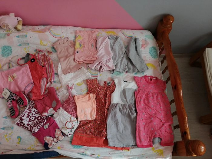 Lot de 20 vêtements 18 mois