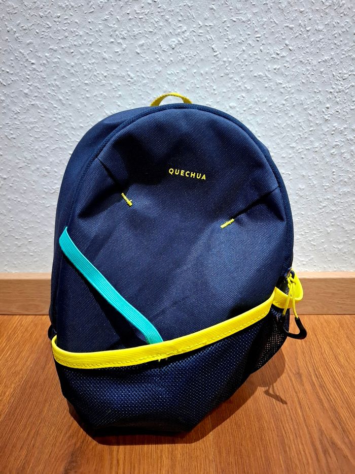 Sac à dos randonnée enfant 5L – MH100 Bleu – Decathlon Quechua