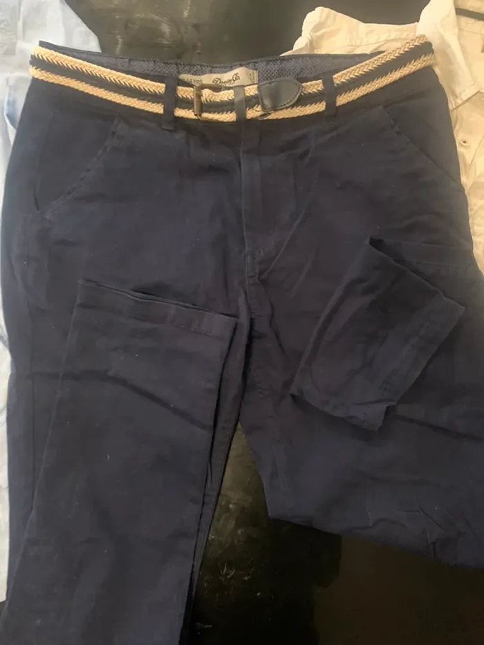 Lot chemises et pantalon - photo numéro 3