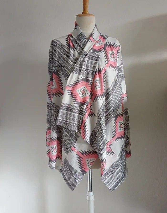 Gilet style poncho taille L - photo numéro 2