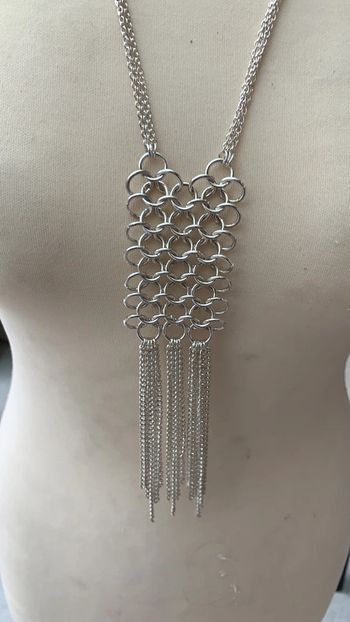 Collier pendentif anneaux blanc