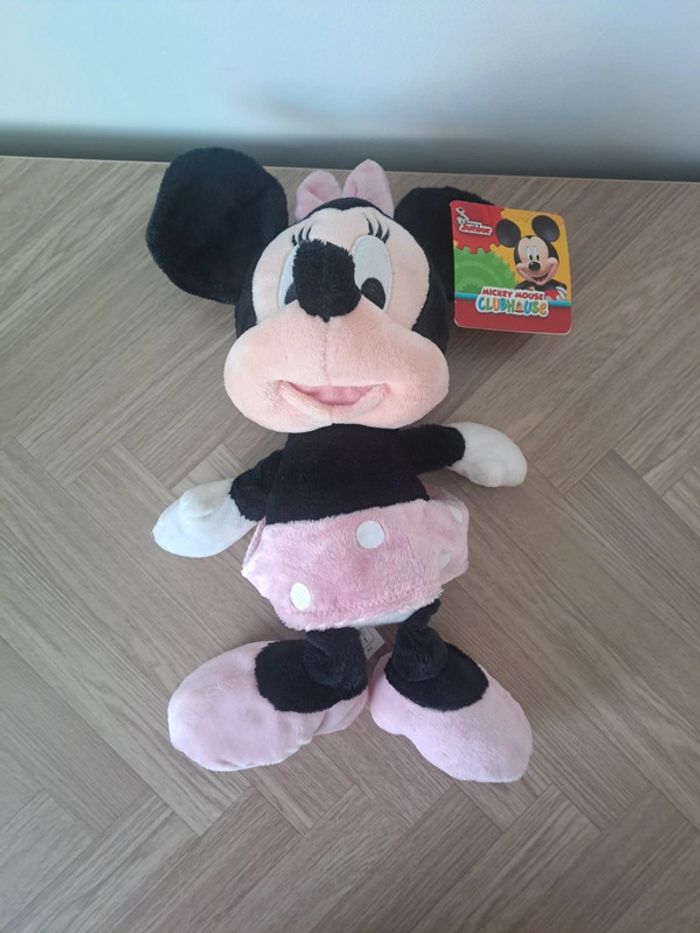 Jolie peluche Minnie Disney