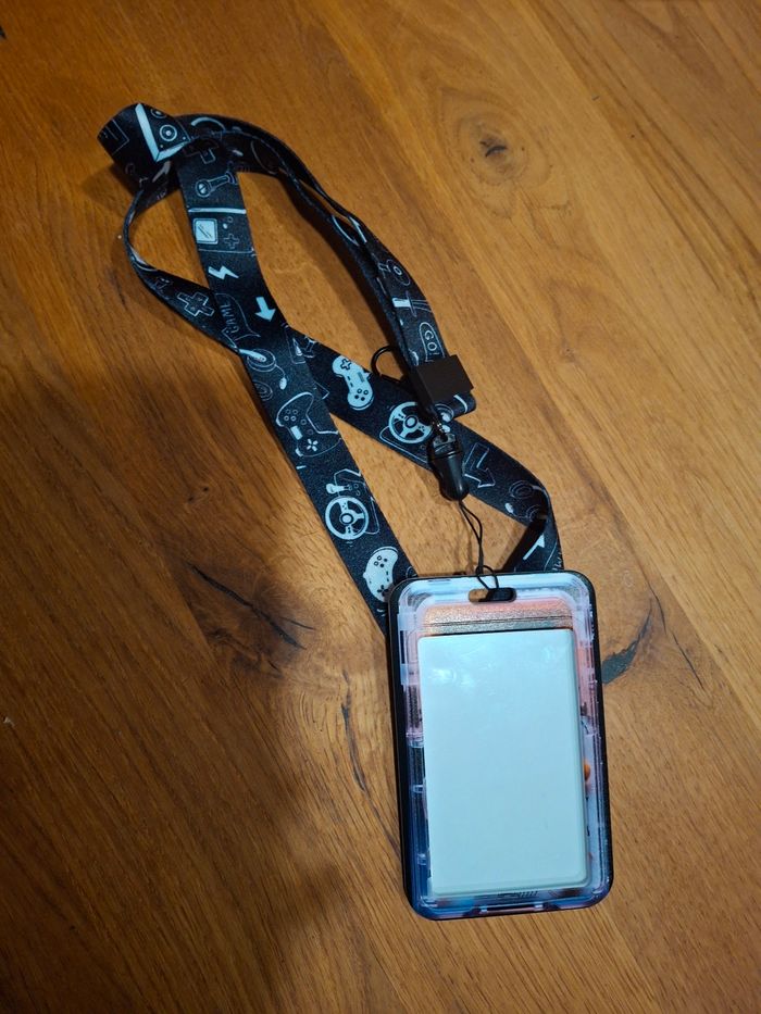 Porte carte bus ou cantine motif gameboy enfant fourniture scolaire - photo numéro 2