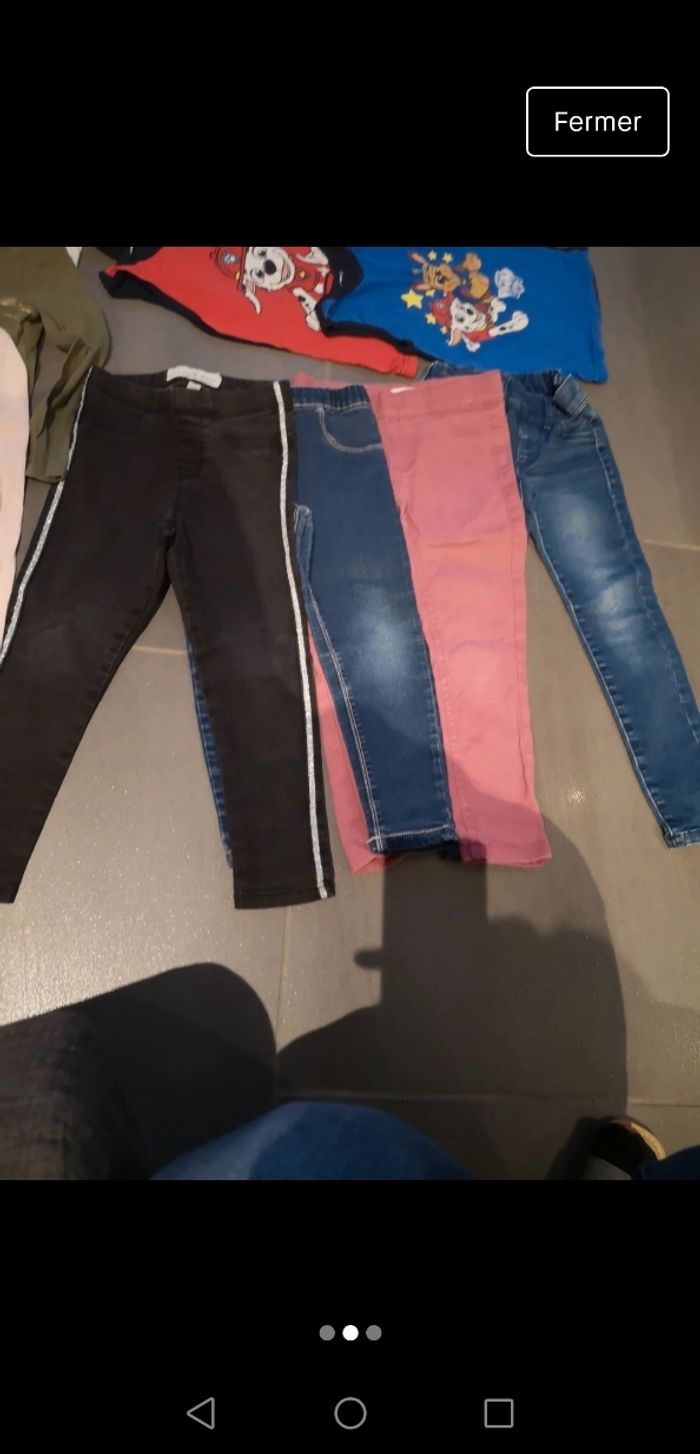 Lot 11 vêtements pour fille taille 4 ans - photo numéro 2
