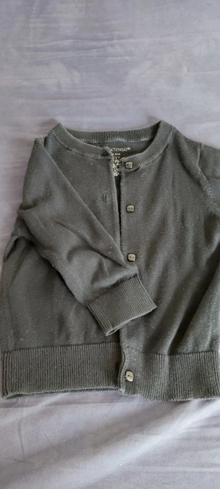 Lot pulls 4 ANS - photo numéro 4