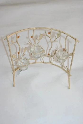 Bougeoir en fer beige patiné 30x30cm