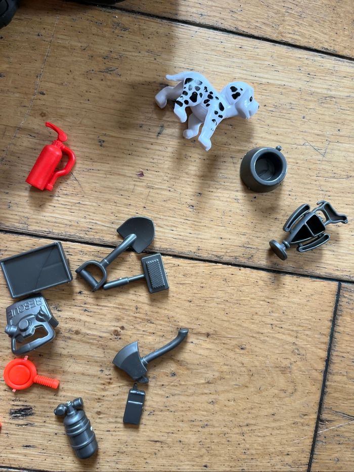 Kit jouets véhicules de secours et personnages  2 véhicules - photo numéro 5