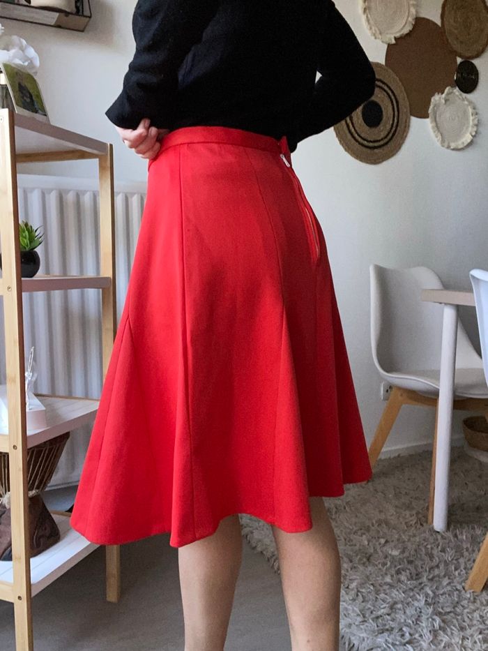 Jupe vintage rouge taille 36/38 - photo numéro 2