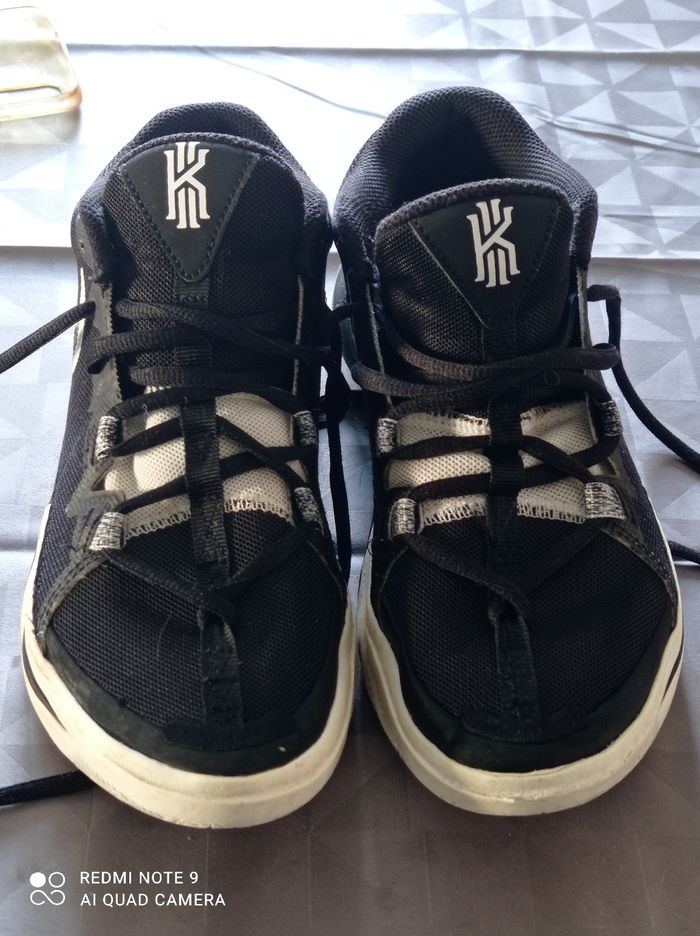 Basket a lacets