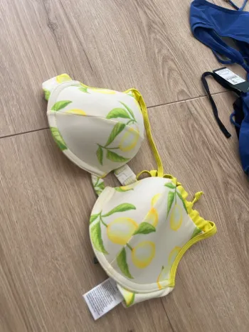 Haut de maillot de Bain Vera Moda Lemonade 95B neuf avec étiquette