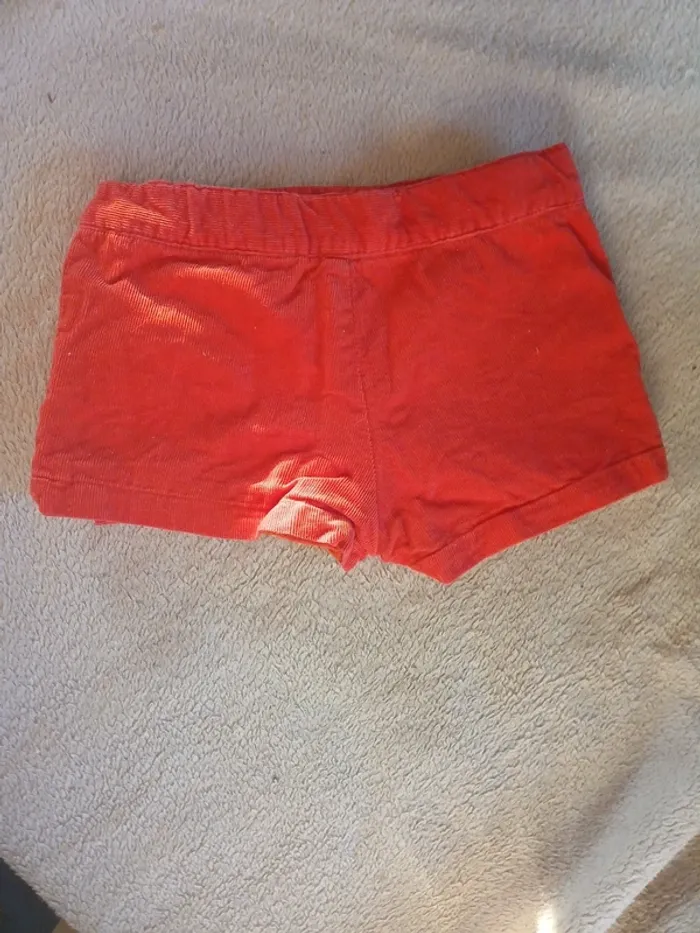 Short velours rouge - photo numéro 4
