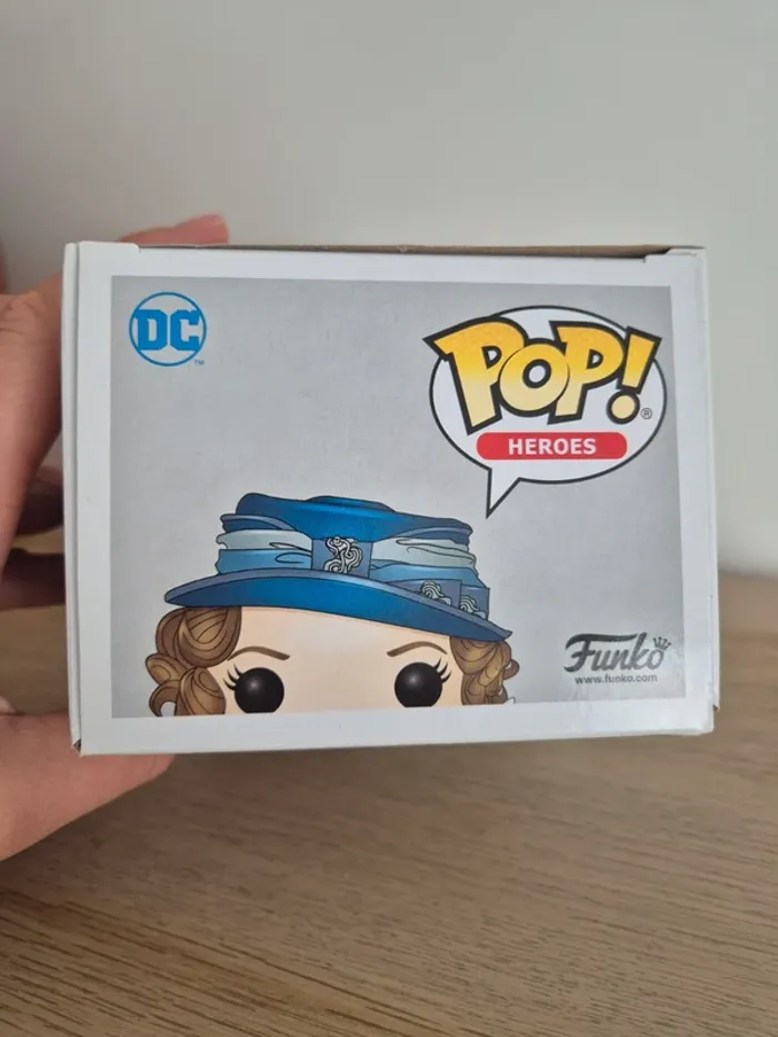 Funko Pop Wonder woman 228 etta candy - photo numéro 6
