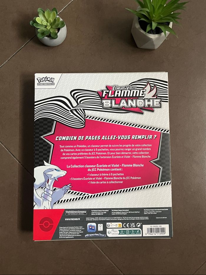 Pokémon - Coffret Classeur Ecarlate et Violet : Flamme Blanche - photo numéro 2