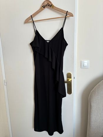 Robe noire à bretelles H&M – Taille M – Très bon état