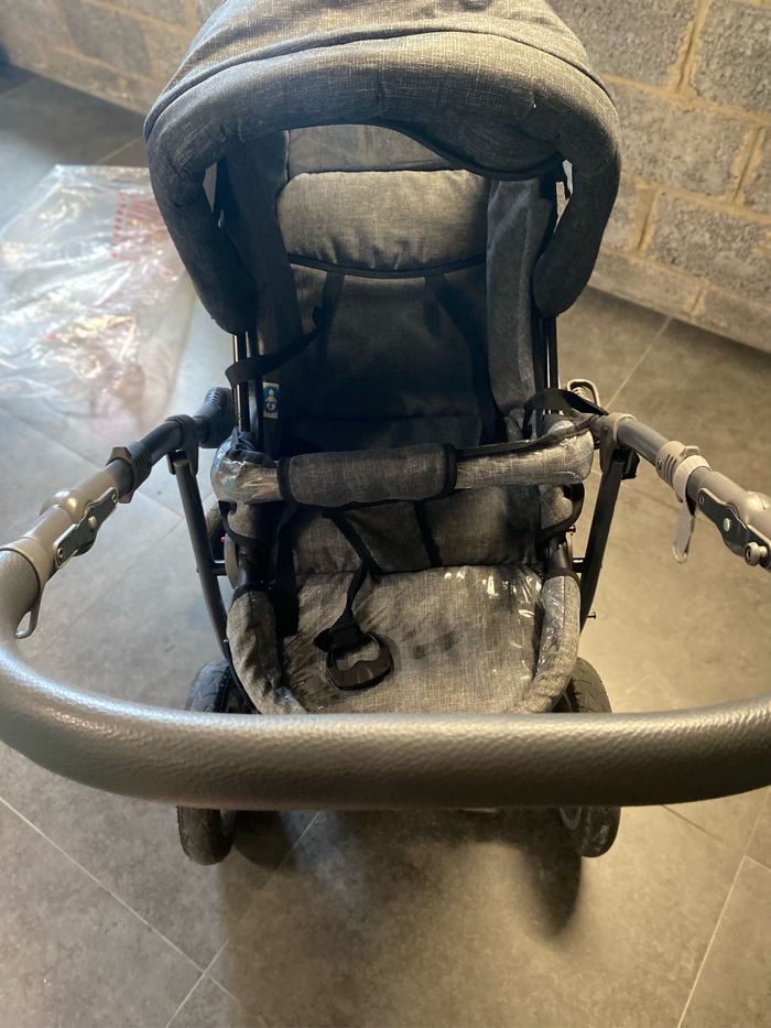 Poussette - photo numéro 6