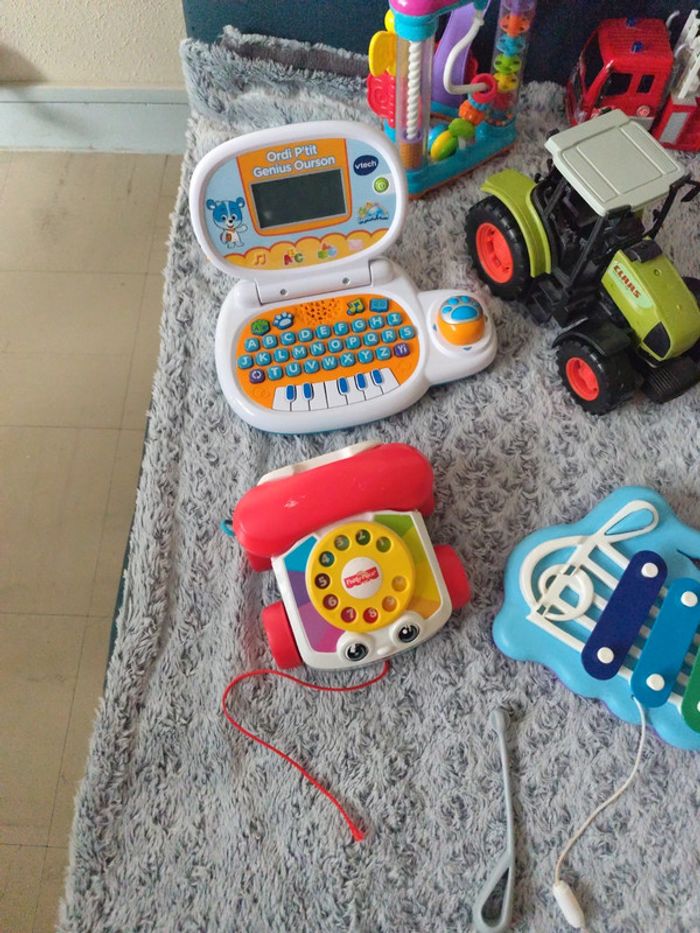 Lot de jouets - photo numéro 2