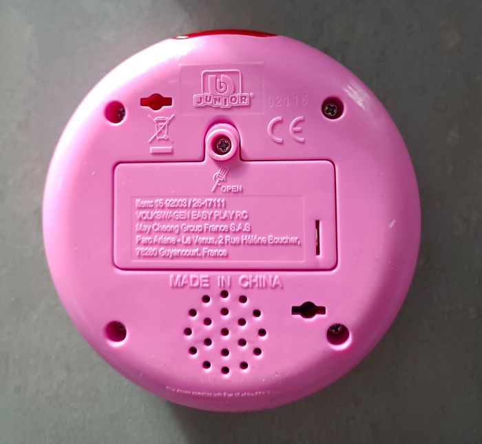 Voiture télécommandée Volkswagen rose - photo numéro 7