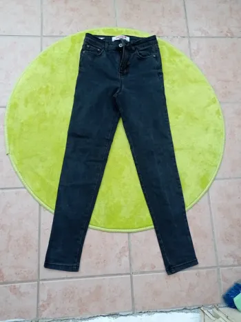 Jean skinny noir Jennyfer taille 34