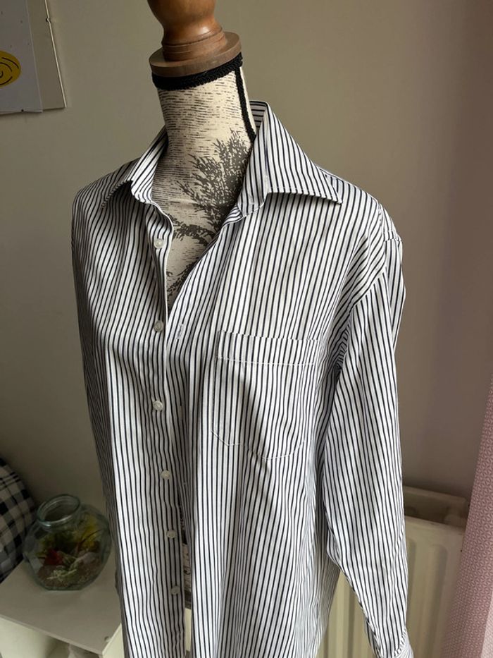 Chemise bleue et blanche - photo numéro 2