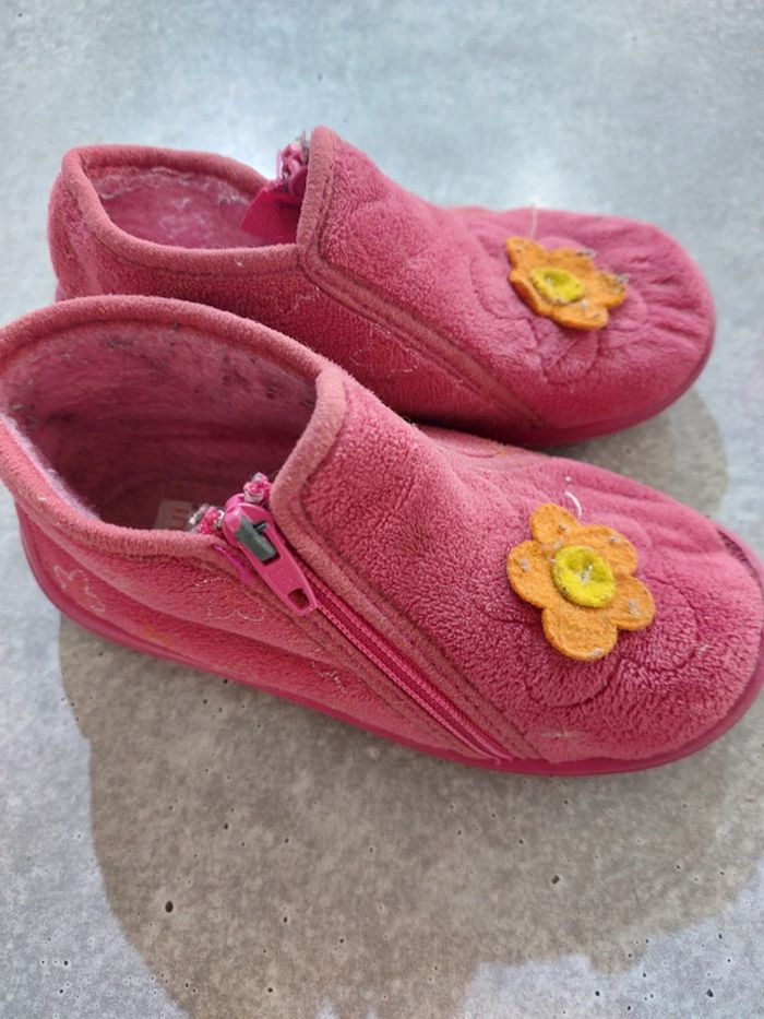 Pantoufles roses - photo numéro 2