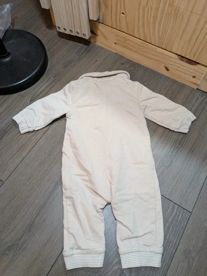 Combinaison beige pyjama sans pied kitchoun 3 mois très bon état - photo numéro 3
