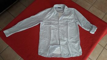 Chemise / Chemisier à manches longues, blanc à fines rayures bleu, taille L
