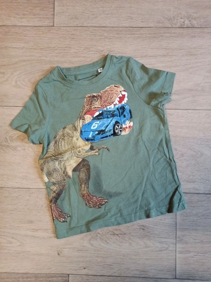6. T-shirt 🦖 Palomino C&A 104