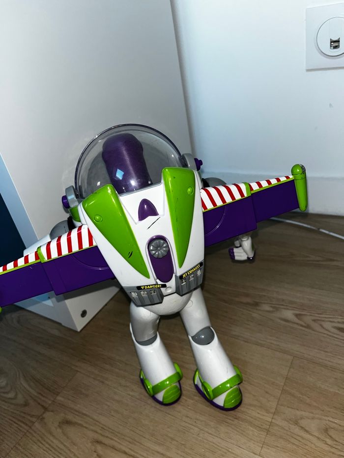 Buzz l’éclair - photo numéro 4