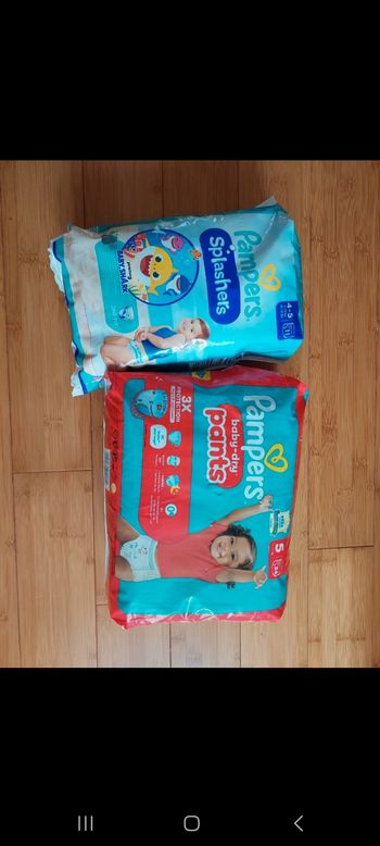 Lot couches pampers