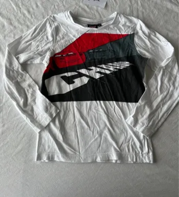 Tee shirt cars