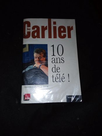 Livre 10 ans de télé Guy Carlier