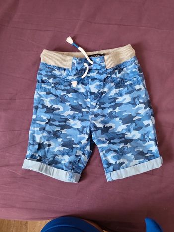 Short 2 ans
