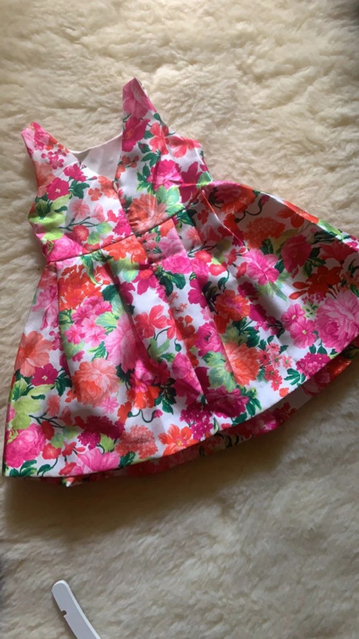 Très jolie robe (taille 3 ans) - photo numéro 9