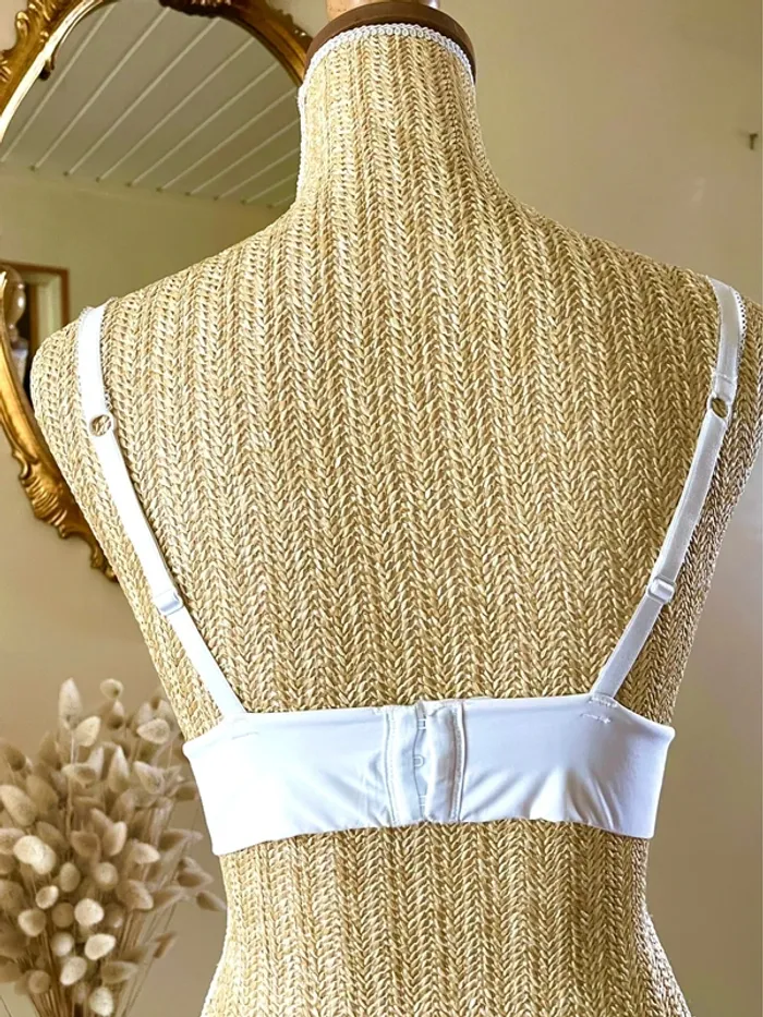 sublime Bralette blanche dentelle corsage devant neuf style feminin romantique - photo numéro 8