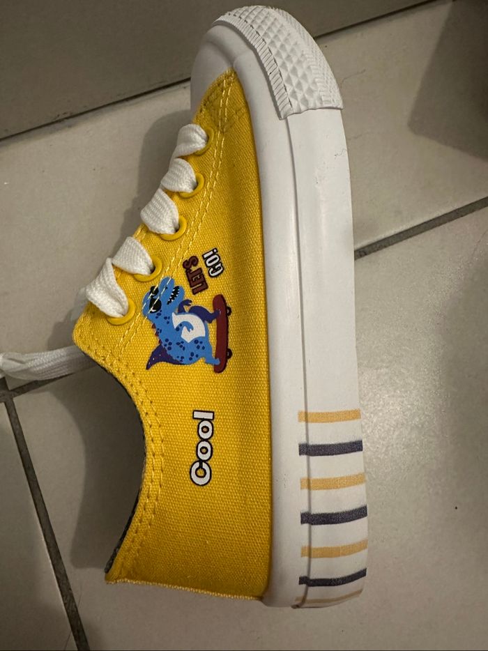 Chaussures basket garçon taille 27 - photo numéro 2