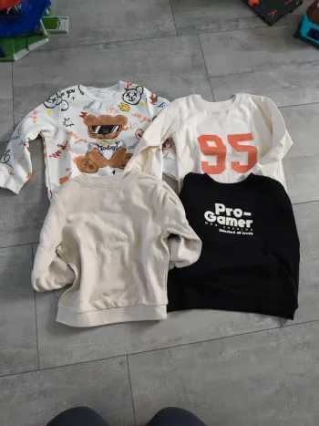 Lot de 4 pulls 5 ans