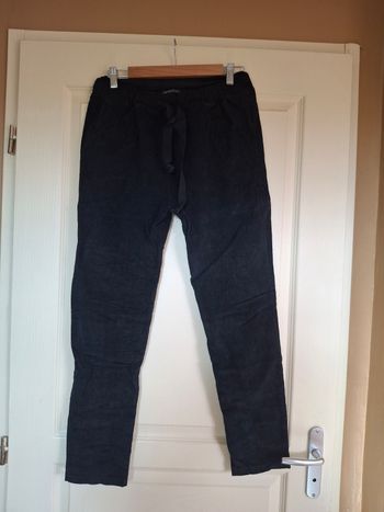 Pantalon velours côtelé corde noir 