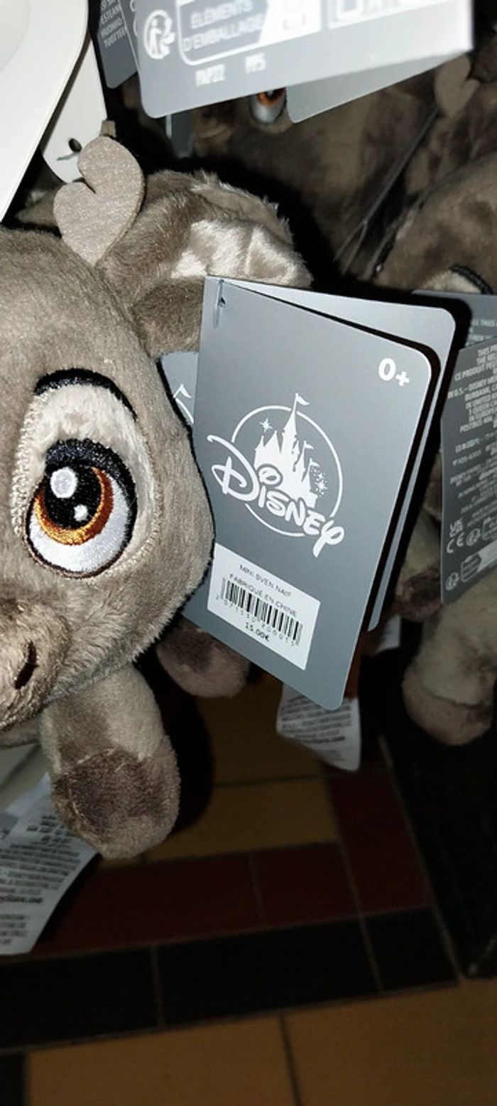 Pick-up Sven Naif Disney - photo numéro 3