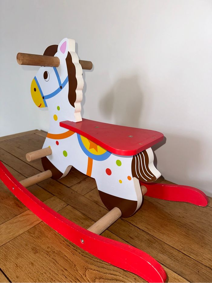 Cheval à bascule - photo numéro 2