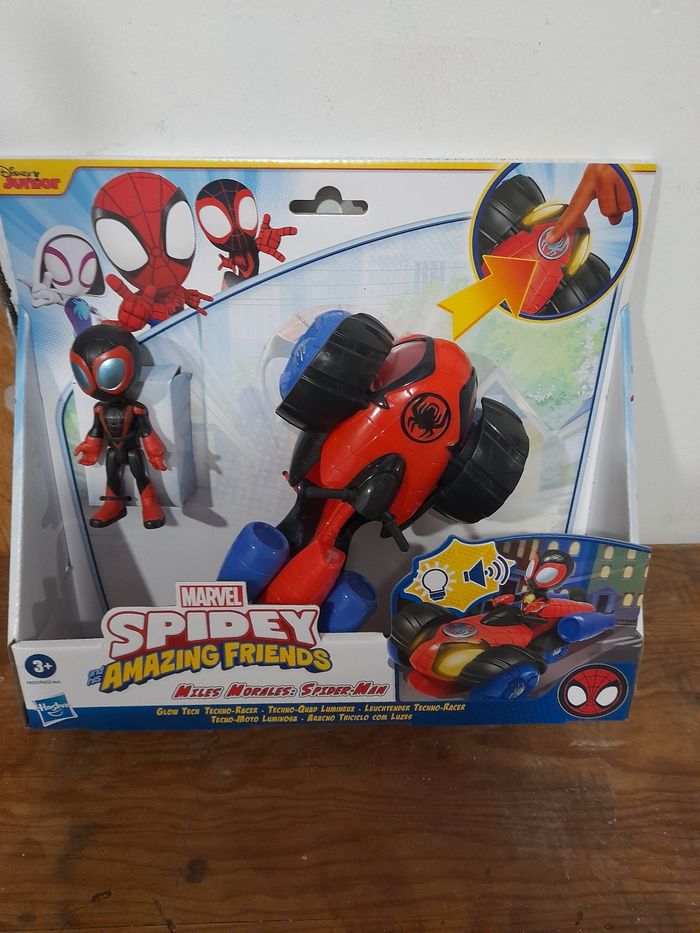 Voiture Spider-Man neuve - photo numéro 3