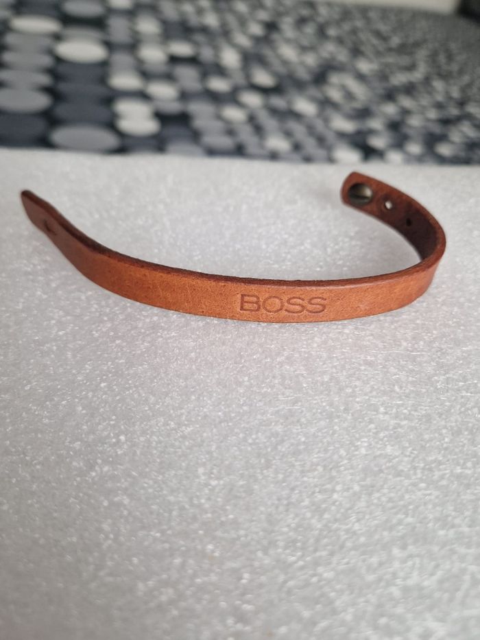 🪶 Bracelet en cuir marron BOSS – 19 cm - photo numéro 5