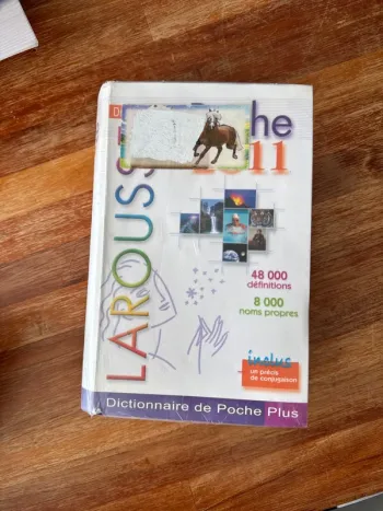 Larousse, poche, dictionnaire, 2011