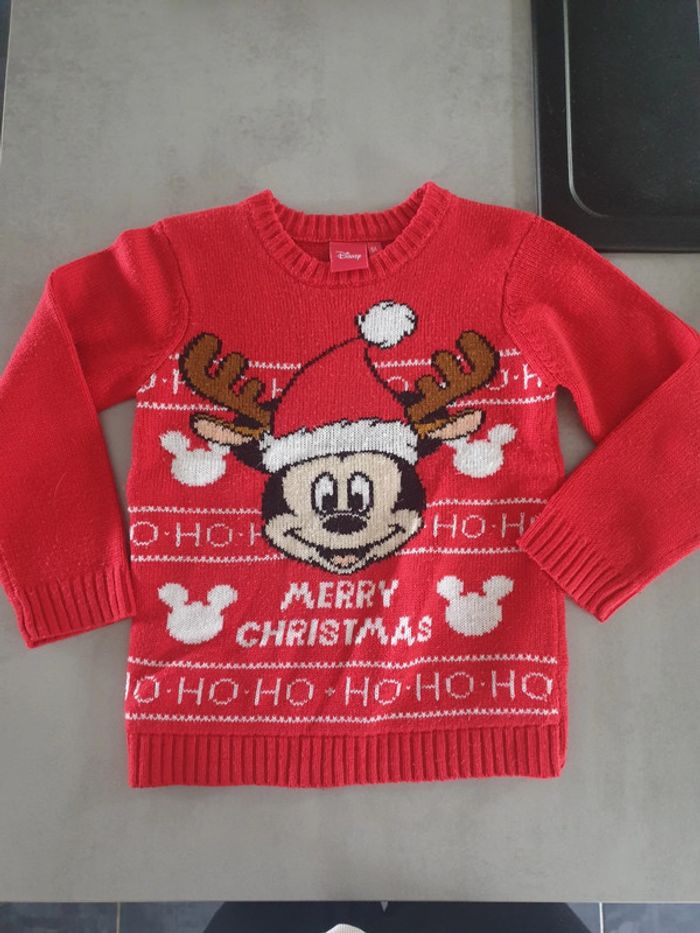 Pull noel disney 5 ans