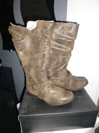 paire de botte marron fourré Justfab pointure 38,5 neuve