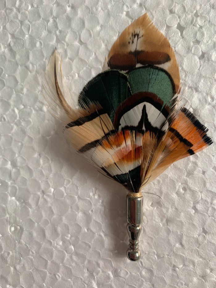 Broches en plumes. - photo numéro 8