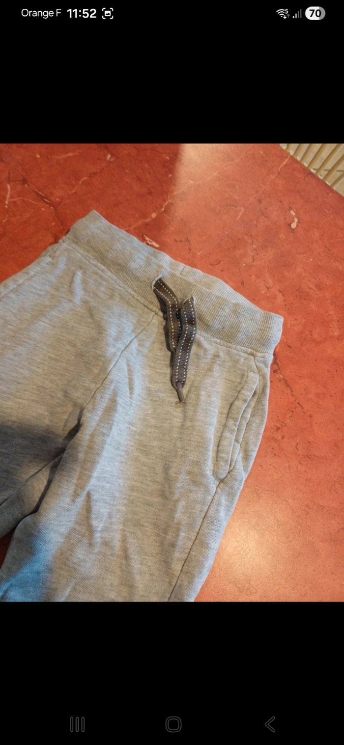 Jogging taille 4 ans - photo numéro 2